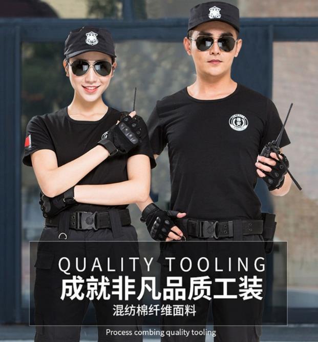 蘇州卡珀職業(yè)服裝（蘇州）有限公司，公司秉承以創(chuàng)新設(shè)計，用料精良，做工精致的職業(yè)理念，受到顧客的普遍好評。公司主要做短袖保安服-春秋工作服-協(xié)警服-冬季工作服。